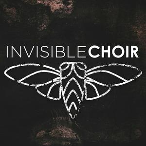 Lyt til Invisible Choir i appen