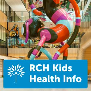 Lyt til Kids Health Info i appen